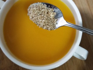 宝宝辅食——香甜的南瓜米糊 