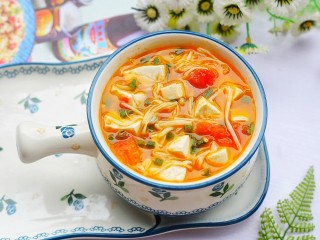 番茄金针菇豆腐汤 
