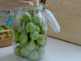 零失败的[青梅酒]和[青梅露]四月美食 