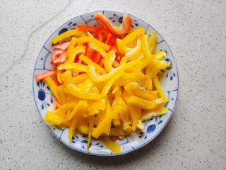 彩椒炒肉丝 