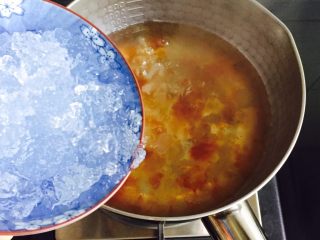 桃胶皂角米雪燕紫薯羹 